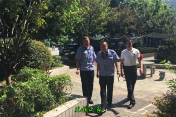 校園巡查